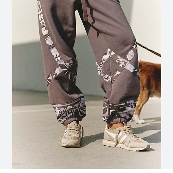 NWT πFP Free People Movement Snow Flow Joggers - Driftwood Combo Taupe - size M - Picture 3 of 12